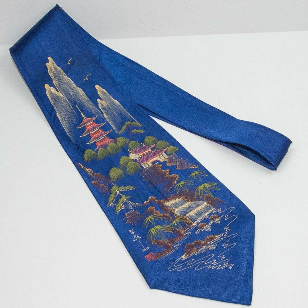 PRICE DROP!  1940s/50s Hand Painted Necktie